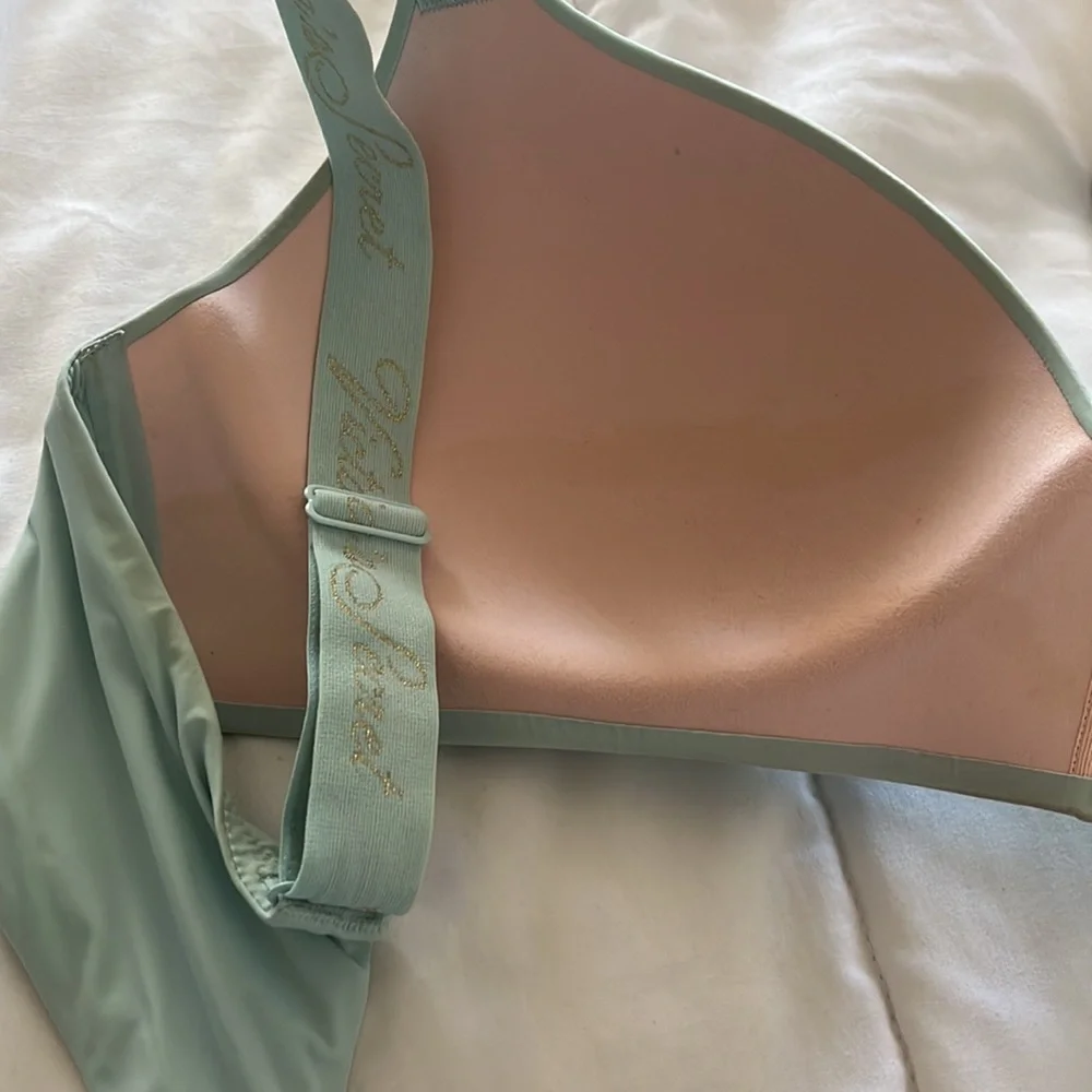 VS Bra - Picture 5 of 7